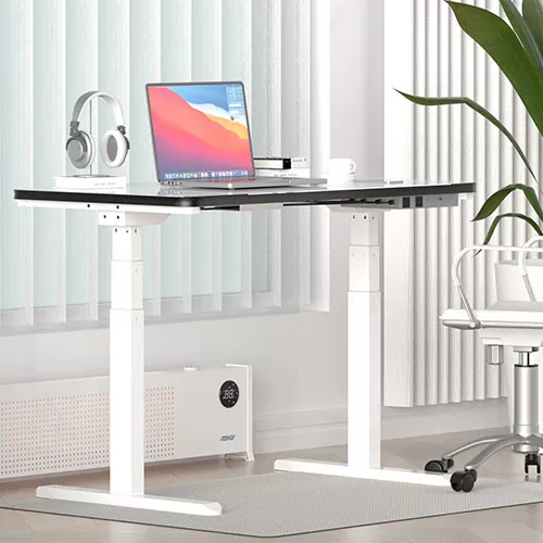 လျှပ်စစ်ဓာတ်လှေကားစားပွဲပေါ်မှာ လျှပ်စစ်ဓာတ်လှေကားစားပွဲပေါ်မှာ